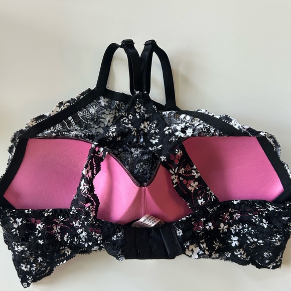 Pink bra - Picture 3 of 4